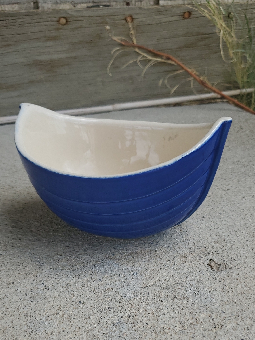 Modern Blue Ridged Ceramic Bowl